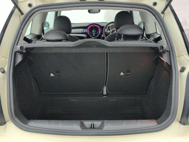 USED 2020 70 MINI HATCH 1.5 Cooper Classic 3dr CLICK+COLLECT / HOME DELIVERY