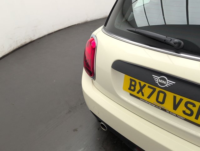 USED 2020 70 MINI HATCH 1.5 Cooper Classic 3dr CLICK+COLLECT / HOME DELIVERY