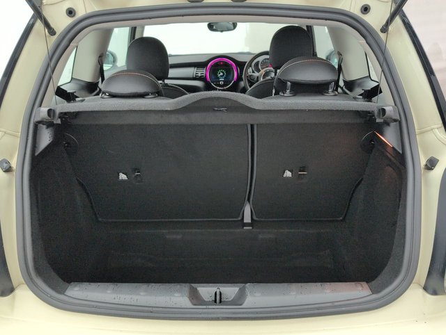 USED 2020 70 MINI HATCH 1.5 Cooper Classic 3dr CLICK+COLLECT / HOME DELIVERY