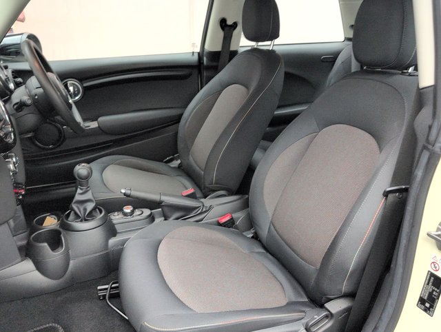 USED 2020 70 MINI HATCH 1.5 Cooper Classic 3dr CLICK+COLLECT / HOME DELIVERY