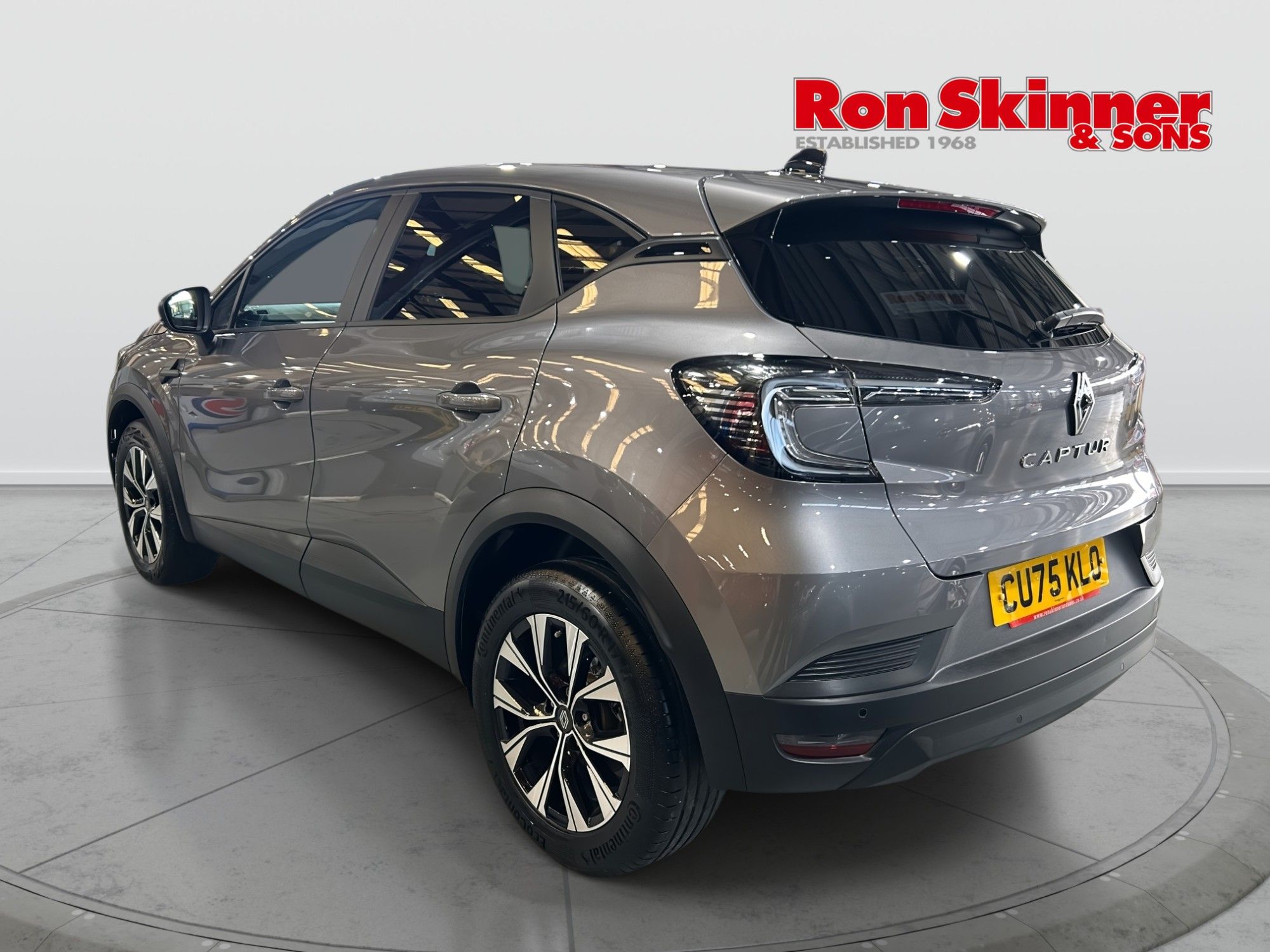 USED 2025 75 RENAULT CAPTUR 1.0 TCe evolution SUV 5dr Petrol Manual Euro 6 (s/s) (90 ps) 