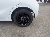 USED 2015 65 VAUXHALL VIVA 1.0i SL Hatchback 5dr Petrol Manual Euro 6 (75 ps) Only 22,000 miles11 service stamps