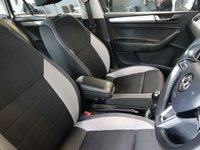 USED 2018 68 SKODA RAPID SPACEBACK 1.0 TSI SE Tech Hatchback 5dr Petrol Manual Euro 6 (s/s) (95 ps) FULL SERVICE HISTORY + BLUETOOTH PHONE AND MEDIA CONNECTIVITY + AIR CONDITIONED CLIMATE CONTROL + DAB DIGITAL RADIO + IN CAR ENTERTAINMENT WITH MEDIA DISPLAY + PARKING SENSORS + DAYTIME RUNNING LIGHTS + CRUISE CONTROL + MULTIFUNCTIONAL STEERING WHEEL + HILL HOLD START ASSIST + ELECTRIC DOOR MIRRORS + FRONT AND REAR ELECTRIC WINDOWS + 15 INCH ALLOY WHEELS + 60/40 SPLIT FOLDING REAR SEATS.....