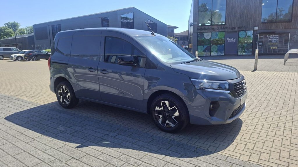 USED 2024 73 NISSAN TOWNSTAR 1.3 TCe TEKNA PLUS EU6 PETROL S/S L1 130ps *TWIN SLD*AIRCON*ALLOYS*SENSORS*360 VIEW CAMERA*KEYLESS ENTRY* PETROL-FULLY LOADED-20K MILES