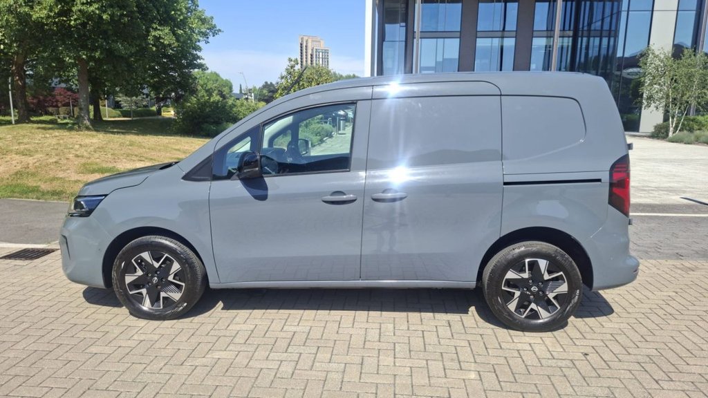 USED 2024 73 NISSAN TOWNSTAR 1.3 TCe TEKNA PLUS EU6 PETROL S/S L1 130ps *TWIN SLD*AIRCON*ALLOYS*SENSORS*360 VIEW CAMERA*KEYLESS ENTRY* PETROL-FULLY LOADED-20K MILES