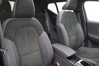 USED 2022 22 VOLVO XC40 1.5h T5 Recharge 10.7kWh Ultimate Dark 5dr Auto (PAN ROOF) 
