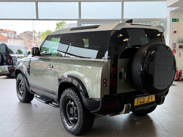 View our LAND ROVER DEFENDER