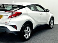 USED 2017 67 TOYOTA C-HR 1.8 VVT-h Icon SUV 5dr Petrol Hybrid CVT Euro 6 (s/s) (122 ps) **SALES NOW ON**