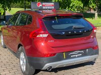 USED 2015 64 VOLVO V40 CROSS COUNTRY 2.0 D4 SE Nav Hatchback 5dr Diesel Manual Euro 6 (s/s) (190 ps) * SATNAV *