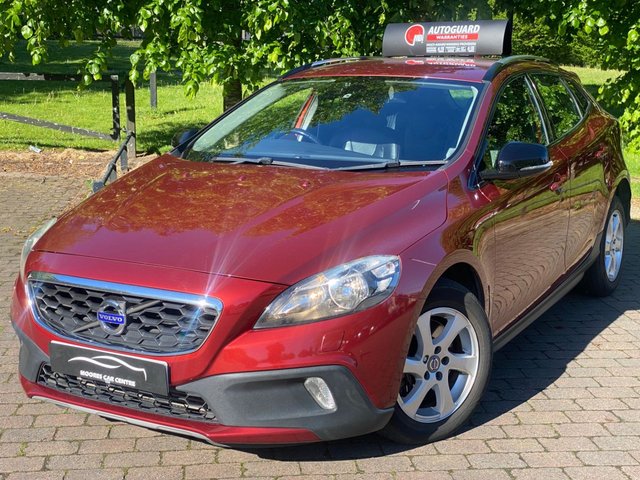 View our VOLVO V40 CROSS COUNTRY