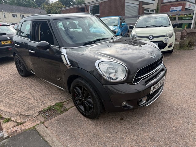 View our MINI COUNTRYMAN