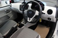 USED 2017 17 VOLKSWAGEN UP! 1.0 up! beats Hatchback 5dr Petrol Manual Euro 6 (s/s) (60 ps) ***BEATS AUDIO***BLUETOOTH & DAB RADIO***AIR CONDITIONING***VOLKSWAGEN CONNECT***LED DAYTIME RUNNING LIGHTS***LOW INSURANCE***
