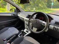 USED 2010 10 VAUXHALL ASTRA 1.6i Active Plus Hatchback 5dr Petrol Manual (155 g/km, 113 bhp) 