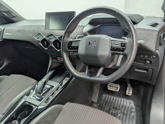 USED 2022 22 DS 3 CROSSBACK 1.2 DS3 Crossback Performance Line PureTech S/S Auto 5dr CLICK+COLLECT / HOME DELIVERY