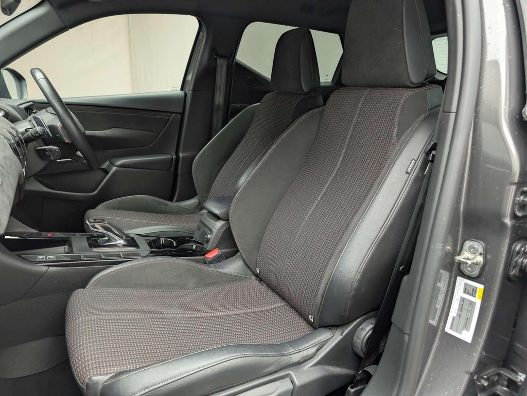 Used 2022 22 DS 3 CROSSBACK 1.2 DS3 Crossback Performance Line PureTech S/S Auto 5dr CLICK+COLLECT / HOME DELIVERY