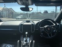 USED 2017 PORSCHE CAYENNE 3.0 TD V6 Platinum Edition SUV 5dr Diesel TiptronicS 4WD Euro 6 (s/s) (262 ps) 
