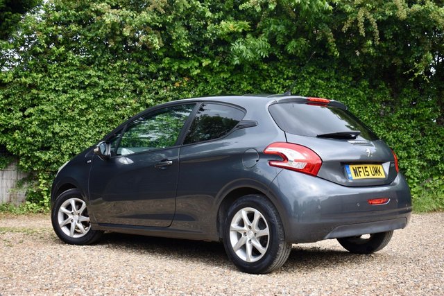 View our PEUGEOT 208