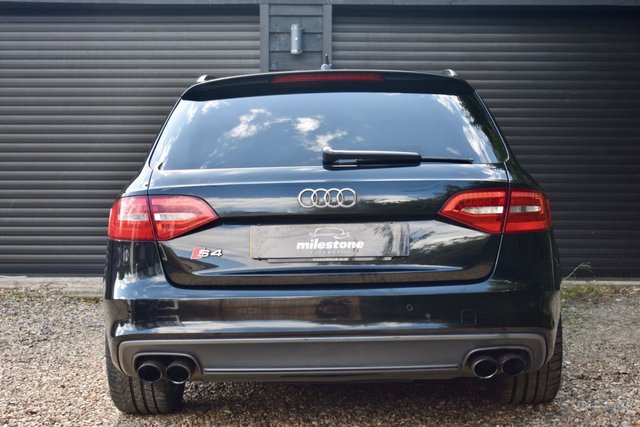 View our AUDI S4 AVANT