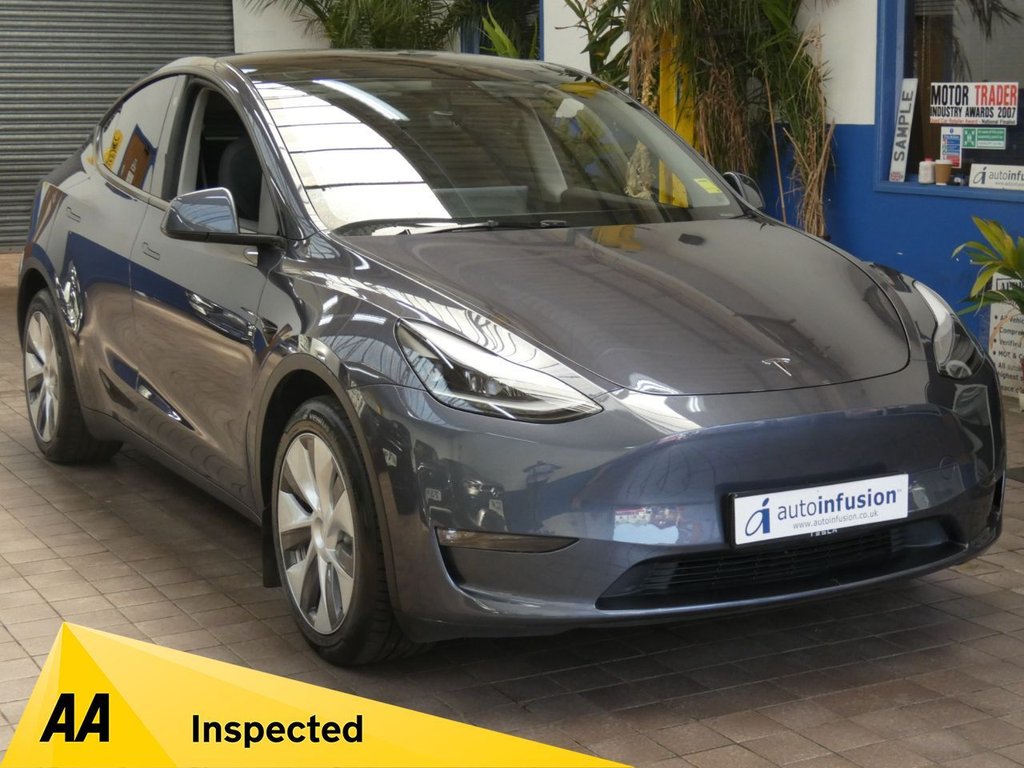 Grey 2022 Tesla Model Y Hatchback All-wheel drive Automatic