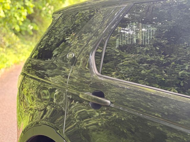 View our LAND ROVER DISCOVERY SPORT