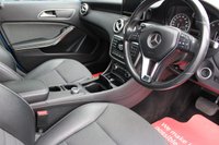 USED 2015 64 MERCEDES-BENZ A-CLASS 1.6 A180 SE Hatchback 5dr Petrol 7G-DCT Euro 6 (s/s) (122 ps) - EURO 6 - ULEZ, LOW MILES, &pound;35 TAX, SAT NAV, LEATHER, CRUISE, 16" ALLOYS & BLUETOOTH