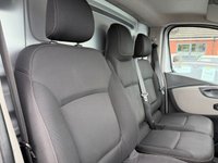 USED 2015 15 RENAULT TRAFIC 1.6 dCi 27 Business+ Panel Van 5dr Diesel Manual SWB Standard Roof Euro 5 (115 ps) **NO VAT, NO VAT**