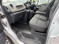 USED 2015 15 RENAULT TRAFIC 1.6 dCi 27 Business+ Panel Van 5dr Diesel Manual SWB Standard Roof Euro 5 (115 ps) **NO VAT, NO VAT**