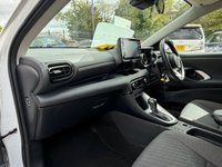 USED 2021 71 TOYOTA YARIS 1.5 VVT-h Design Hatchback 5dr Petrol Hybrid E-CVT Euro 6 (s/s) (116 ps) 