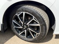 USED 2021 71 TOYOTA YARIS 1.5 VVT-h Design Hatchback 5dr Petrol Hybrid E-CVT Euro 6 (s/s) (116 ps) 