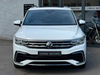 USED 2023 23 VOLKSWAGEN TIGUAN R-LINE 1.5 TSI 150PS 7 SPEED DSG AUTOMATIC  PANORAMIC GLASS SUNROOF * FULL LEATHER * REVERSE CAMERA * ELECTRIC SEATS *