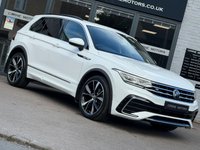 USED 2023 23 VOLKSWAGEN TIGUAN R-LINE 1.5 TSI 150PS 7 SPEED DSG AUTOMATIC  PANORAMIC GLASS SUNROOF * FULL LEATHER * REVERSE CAMERA * ELECTRIC SEATS *