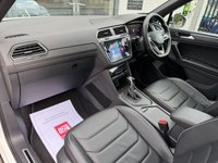 USED 2023 23 VOLKSWAGEN TIGUAN R-LINE 1.5 TSI 150PS 7 SPEED DSG AUTOMATIC  PANORAMIC GLASS SUNROOF * FULL LEATHER * REVERSE CAMERA * ELECTRIC SEATS *