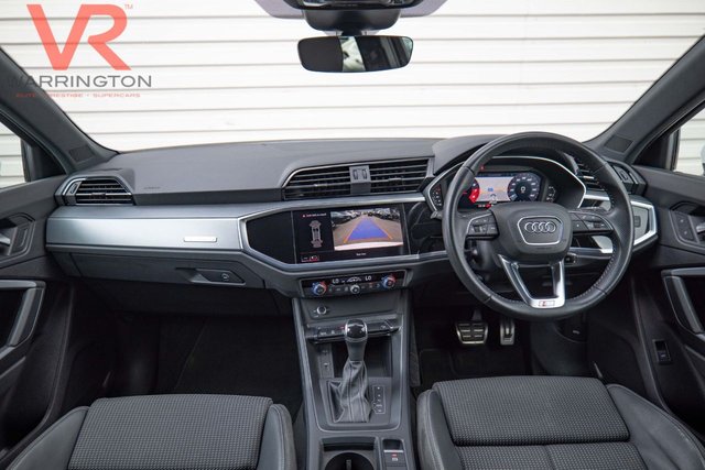 View our AUDI Q3