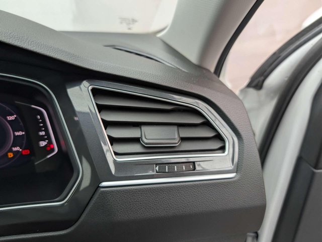 USED 2020 70 VOLKSWAGEN TIGUAN 1.5 Tiguan Elegance TSi Semi-Auto 5dr CLICK+COLLECT / HOME DELIVERY
