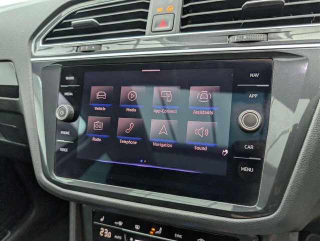 USED 2020 70 VOLKSWAGEN TIGUAN 1.5 Tiguan Elegance TSi Semi-Auto 5dr CLICK+COLLECT / HOME DELIVERY
