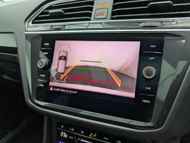 USED 2020 70 VOLKSWAGEN TIGUAN 1.5 Tiguan Elegance TSi Semi-Auto 5dr CLICK+COLLECT / HOME DELIVERY