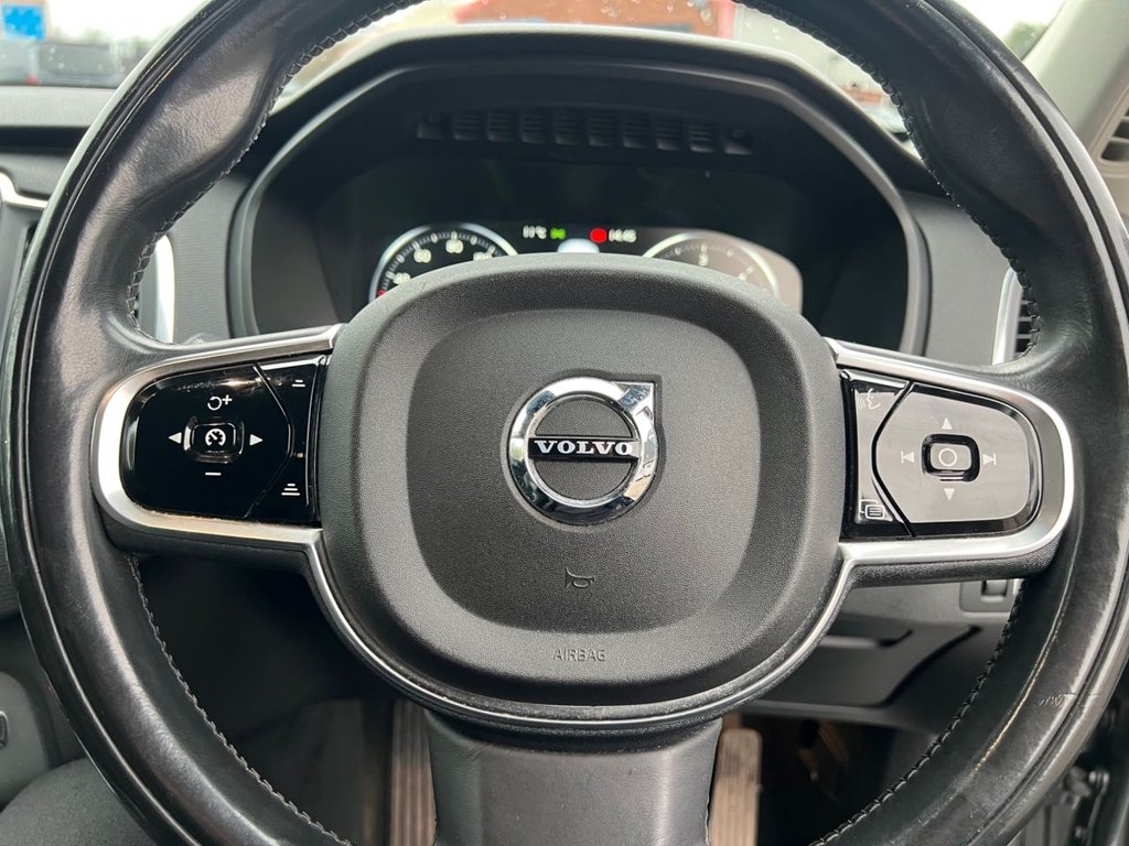 USED 2015 65 VOLVO XC90 2.0 D5 Momentum SUV 5dr Diesel Geartronic 4WD Euro 6 (s/s) (225 ps) 