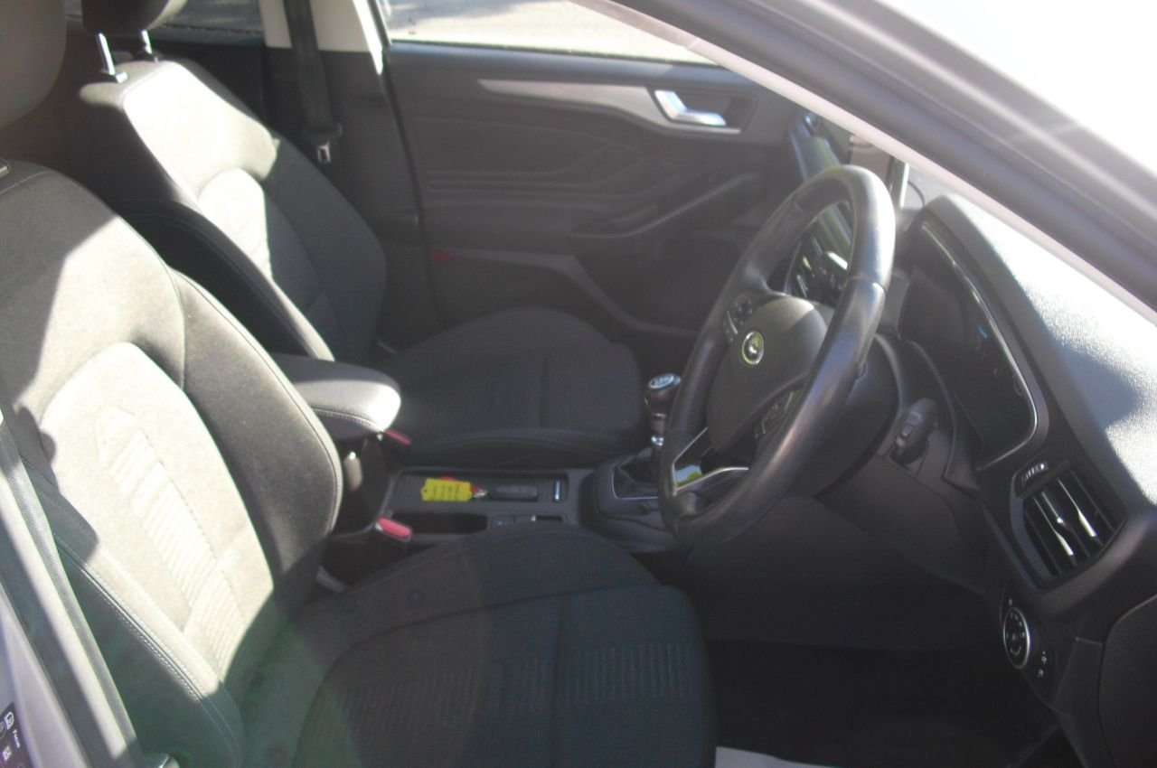 FORD FOCUS 1.0T ECOBOOST ACTIVE HATCHBACK 5DR PETROL MANUAL EURO 6 S S 125...