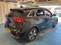 USED 2022 22 KIA NIRO 1.6 GDi 2 SUV 5dr Petrol Hybrid DCT Euro 6 (s/s) (139 bhp)+2 KEYS+1 FORMER KEEPER+PRIVACY+PARK CONTROL+CLIMATE+ALLOYS+APPS+BLUETOOTH+DIGITAL DASH+MEDIA+USB+DAB+ 2 KEYS+1 FORMER KEEPER+PRIVACY+PARK CONTROL+CLIMATE+ALLOYS+APPS+BLUETOOTH+DIGITAL DASH+MEDIA+USB+DAB+CRUISE+HPI CLEAR