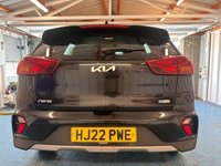 USED 2022 22 KIA NIRO 1.6 GDi 2 SUV 5dr Petrol Hybrid DCT Euro 6 (s/s) (139 bhp)+2 KEYS+1 FORMER KEEPER+PRIVACY+PARK CONTROL+CLIMATE+ALLOYS+APPS+BLUETOOTH+DIGITAL DASH+MEDIA+USB+DAB+ 2 KEYS+1 FORMER KEEPER+PRIVACY+PARK CONTROL+CLIMATE+ALLOYS+APPS+BLUETOOTH+DIGITAL DASH+MEDIA+USB+DAB+CRUISE+HPI CLEAR