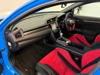 USED 2020 20 HONDA CIVIC 2.0 VTEC Turbo Type R GT Hatchback 5dr Petrol Manual Euro 6 (s/s) (320 ps) STUNNING BOOST BLUE TYPE R