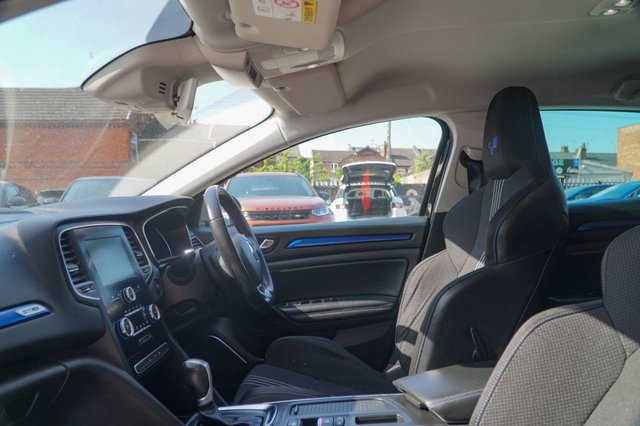 View our RENAULT MEGANE