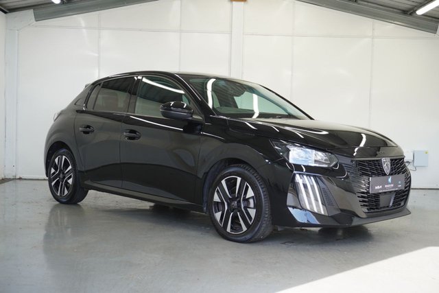 View our Peugeot 208 1.2 PureTech Allure Hatchback 5dr Petrol Manual Euro 6 (s/s) (100 ps)