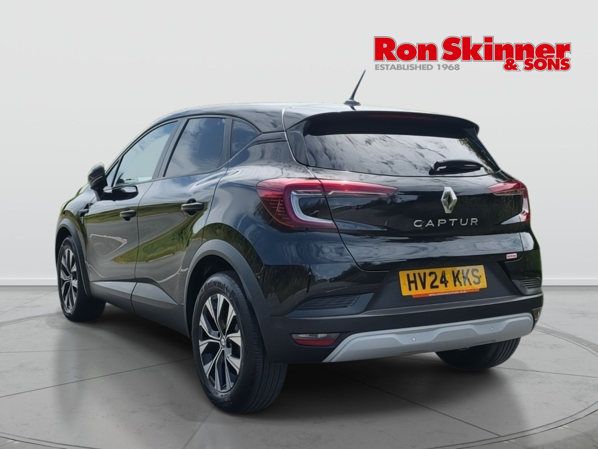 USED 2024 24 RENAULT CAPTUR 1.0 TCe evolution SUV 5dr Petrol Manual Euro 6 (s/s) (90 ps) 