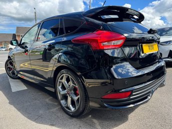 View our FORD FOCUS