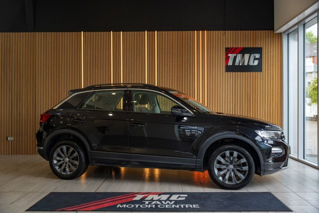 View our VOLKSWAGEN T-ROC