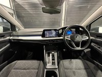 USED 2021 71 VOLKSWAGEN GOLF 1.0 eTSI MHEV Life DSG Euro 6 (s/s) 5dr Retracting Tow Bar - One Owner