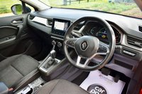 USED 2022 72 RENAULT CAPTUR 1.6 E-TECH techno SUV 5dr Petrol Hybrid Auto Euro 6 (s/s) (145 ps) 1 LADY OWNER + FULL HISTORY! CARPLAY, NAV, CAMERA, SENSORS, DAB!