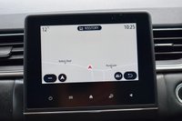 USED 2022 72 RENAULT CAPTUR 1.6 E-TECH techno SUV 5dr Petrol Hybrid Auto Euro 6 (s/s) (145 ps) 1 LADY OWNER + FULL HISTORY! CARPLAY, NAV, CAMERA, SENSORS, DAB!