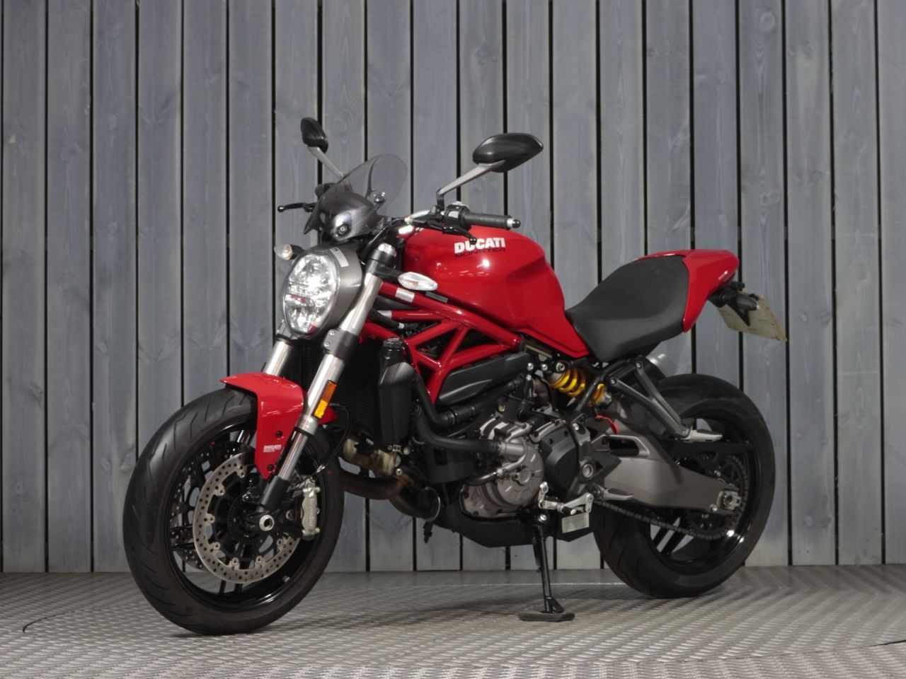 DUCATI Monster 821